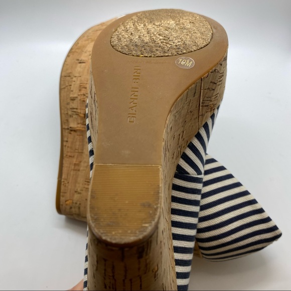 Gianni Bini Striped Wedge - size 10 - Picture 4 of 6